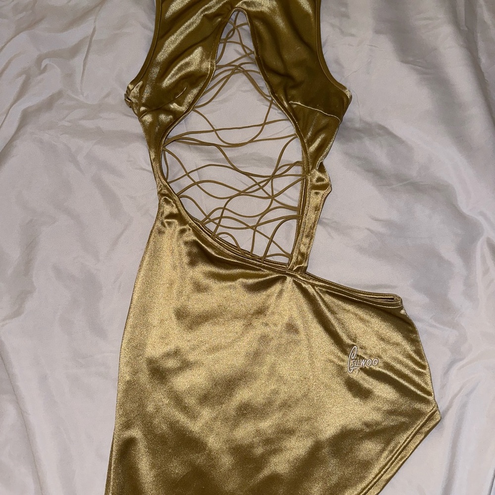 GSUWOO GOLD DRESS